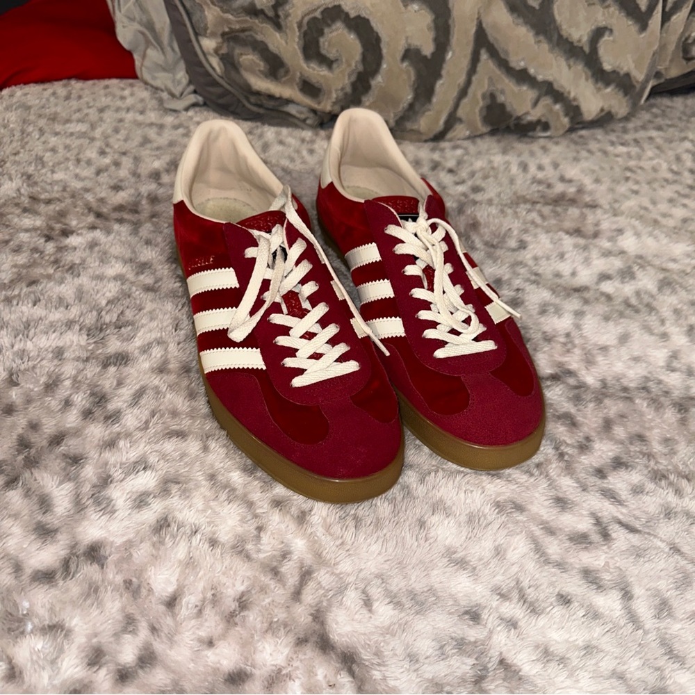 Brand new Gucci Addidas gazelle red shoes size 13